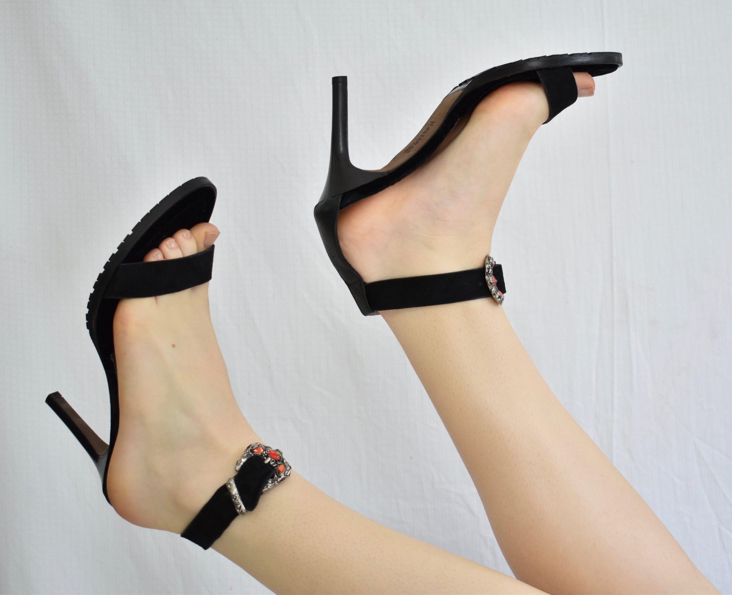 COUTURE DONALD J. PLINER The Haut Boutique